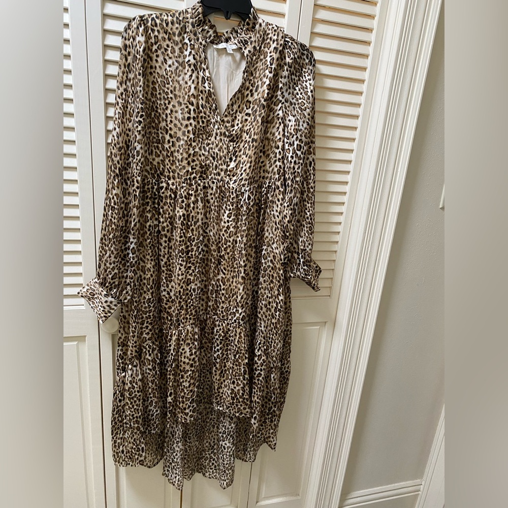 Karlie cheetah print hi low dress size medium